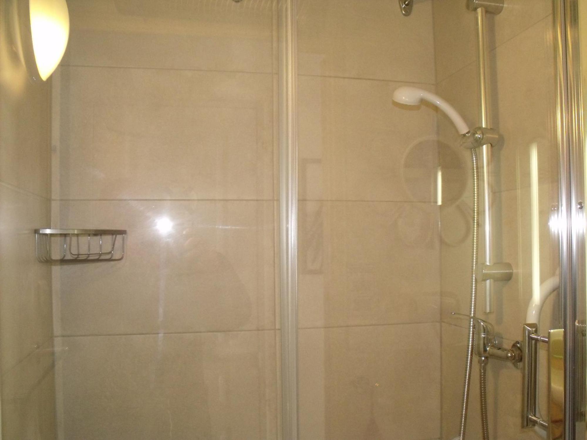 Appartement T2, 3 étoiles, 40m2 ,parking privé, Mer 300m, Wifi, Piscines, très propre, Ascenseurs Le Grau-du-Roi Exterior foto